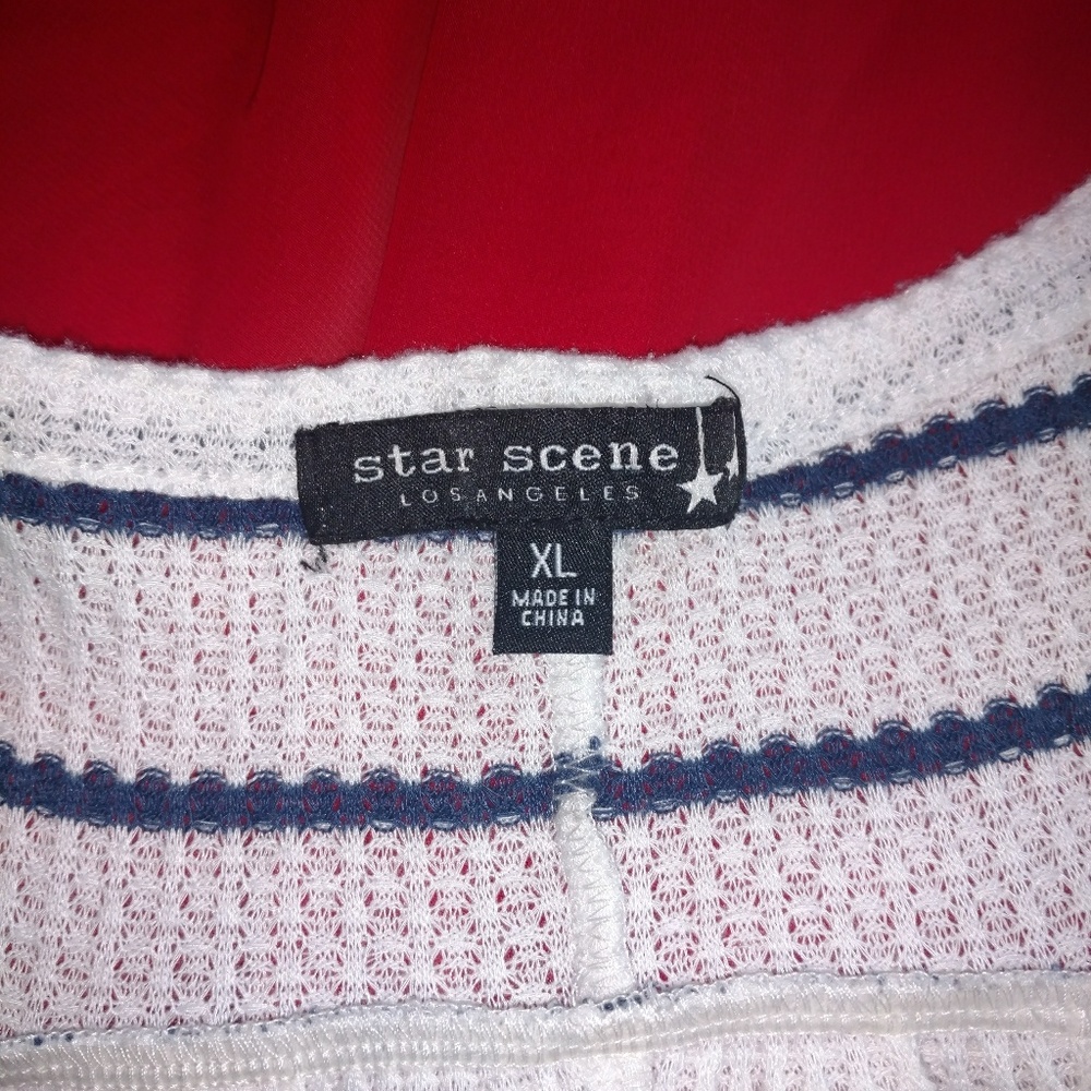 🆕⬇️Blouse - Picture 2 of 3